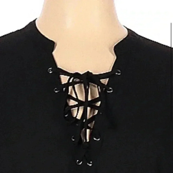 Torrid Lace Up Black Roll Sleeve V-Neck Tunic Top 0 - Picture 3 of 4
